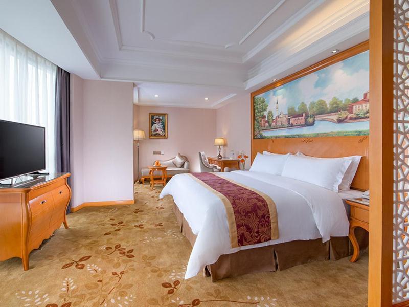 Venus Royal Hotel Guilin Airport Экстерьер фото